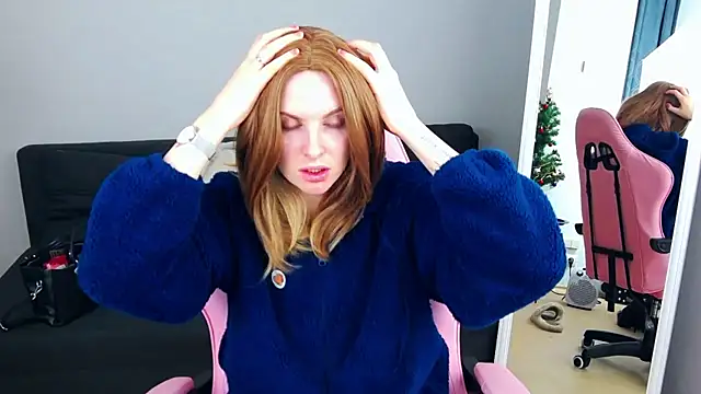 SabrinaRayX online show from 12/04/25, 10:24