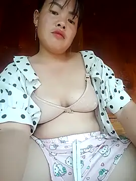 emilyzz online show from 10/13/25, 02:44