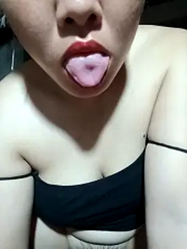 emilyzz online show from 04/12/26, 01:54