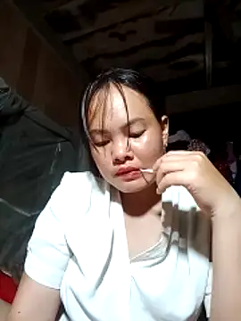 Snapshot of emilyzz chatting on 04/29/26, 02:21 emilyzz online show from 04/29/26, 02:21