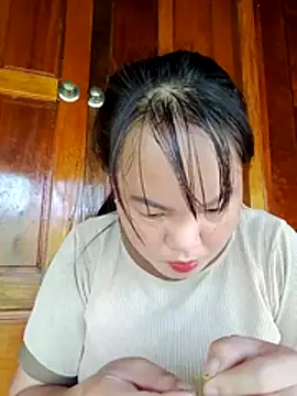 Snapshot of emilyzz chatting on 05/20/26, 07:47 emilyzz online show from 05/20/26, 07:47