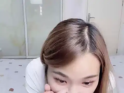 W-Sunflower online show from 10/27/25, 02:32