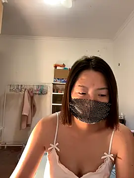 TiNa wiwi online show from 10/30/25, 05:13