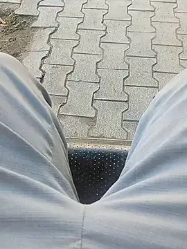 karandeep Bhagat online show from 10/12/25, 03:49