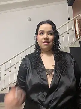 krisstenSantos online show from 11/28/25, 12:30