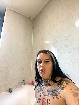 Snapshot of DIRTY_PAISLEY_X chatting on 09/18/25, 05:04 DIRTY PAISLEY X online show from 09/18/25, 05:04