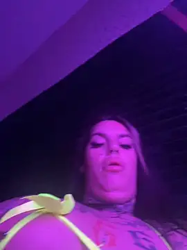 Snapshot of DIRTY_PAISLEY_X chatting on 09/24/25, 10:24 DIRTY PAISLEY X online show from 09/24/25, 10:24