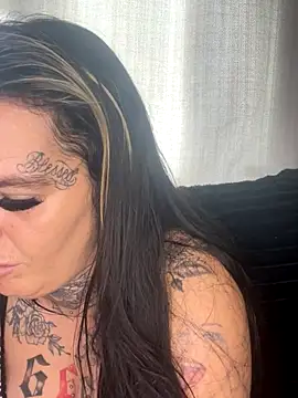 Snapshot of DIRTY_PAISLEY_X chatting on 09/25/25, 01:15 DIRTY PAISLEY X online show from 09/25/25, 01:15