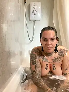 Snapshot of DIRTY_PAISLEY_X chatting on 10/20/25, 03:12 DIRTY PAISLEY X online show from 10/20/25, 03:12