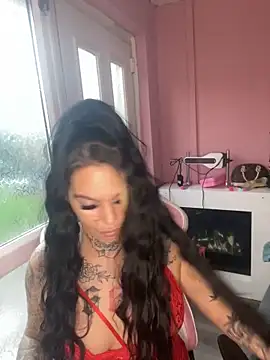 Snapshot of DIRTY_PAISLEY_X chatting on 11/11/25, 01:44 DIRTY PAISLEY X online show from 11/11/25, 01:44