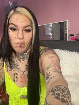 Snapshot of DIRTY_PAISLEY_X chatting on 12/03/25, 02:15 DIRTY PAISLEY X online show from 12/03/25, 02:15