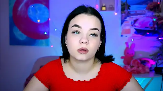 leslierowe  online show from 09/17/25, 01:02