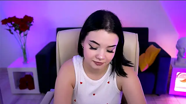 leslierowe  online show from 09/21/25, 04:08