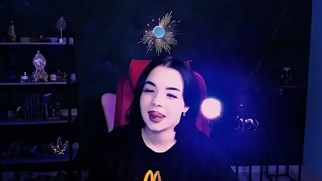 leslierowe  online show from 09/23/25, 08:34