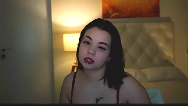 leslierowe  online show from 09/24/25, 04:54