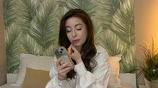 Snapshot of LilithLane chatting on 01/18/26, 12:20 LilithLane online show from 01/18/26, 12:20