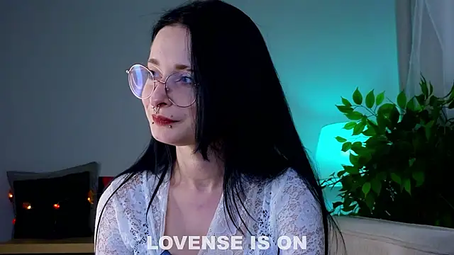 Snapshot of DarcyAspacio chatting on 03/08/26, 11:14 DarcyAspacio online show from 03/08/26, 11:14