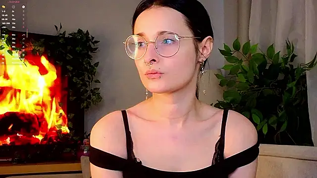 Snapshot of DarcyAspacio chatting on 03/13/26, 11:06 DarcyAspacio online show from 03/13/26, 11:06