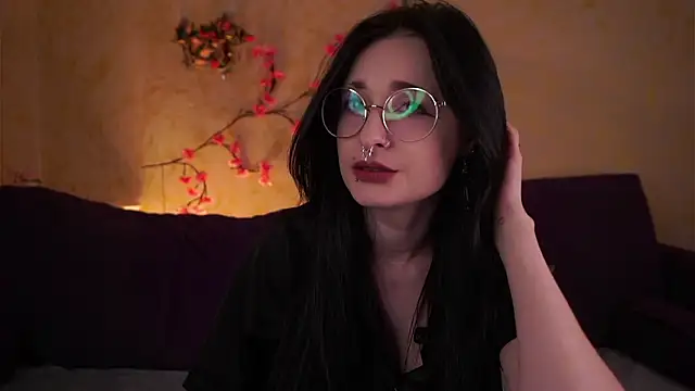 Snapshot of DarcyAspacio chatting on 03/20/26, 11:37 DarcyAspacio online show from 03/20/26, 11:37