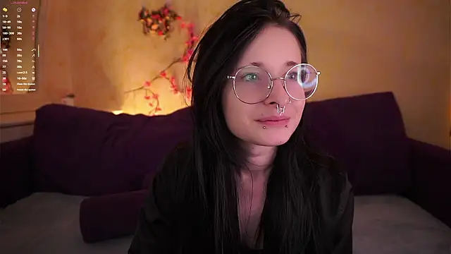 Snapshot of DarcyAspacio chatting on 03/27/26, 11:10 DarcyAspacio online show from 03/27/26, 11:10