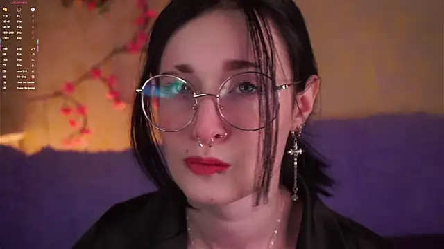 Snapshot of DarcyAspacio chatting on 04/10/26, 11:37 DarcyAspacio online show from 04/10/26, 11:37