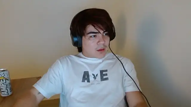 Snapshot of noah_voss chatting on 11/09/25, 05:17 noah voss online show from 11/09/25, 05:17