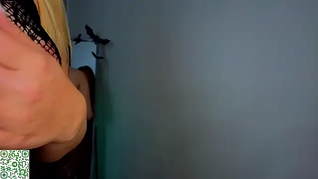 Snapshot of DieraHardeyy chatting on 10/27/25, 01:09 DieraHardeyy online show from 10/27/25, 01:09