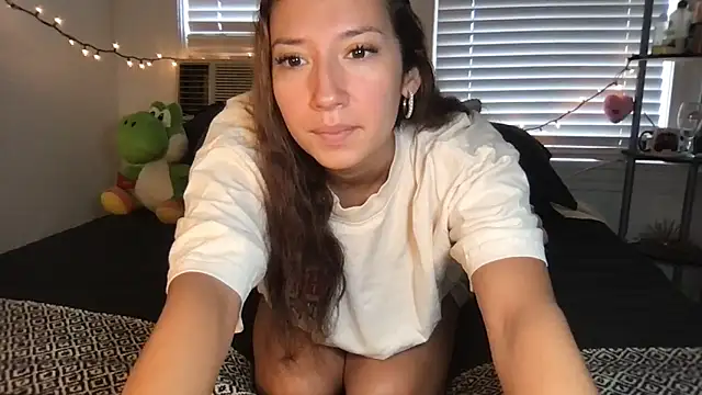 yoursweetestlilly online show from 10/01/25, 02:56