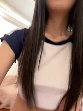 Snapshot of qiqi_x chatting on 05/02/26, 01:49 qiqi x online show from 05/02/26, 01:49