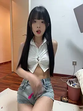 Snapshot of qiqi_x chatting on 05/31/26, 03:30 qiqi x online show from 05/31/26, 03:30