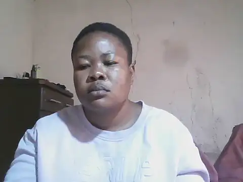 Snapshot of Bustyass93 chatting on 10/04/25, 08:23 Bustyass93 online show from 10/04/25, 08:23