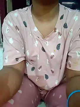 Snapshot of bharti_123321 chatting on 09/20/25, 09:10 bharti 123321 online show from 09/20/25, 09:10