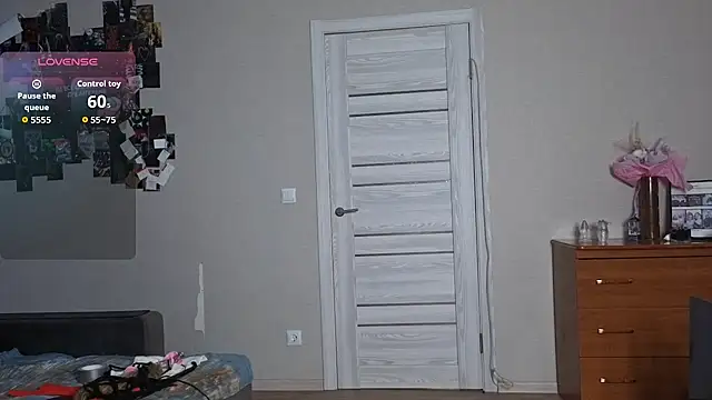 Fafa Fluff online show from 02/18/26, 07:04