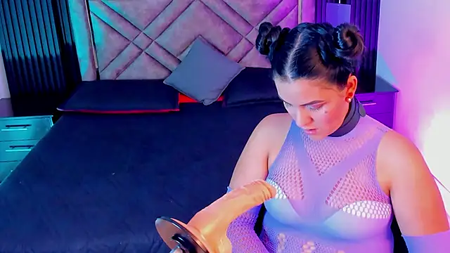 Daniwhatson online show from 10/10/25, 12:20