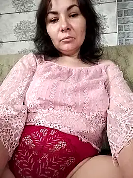 Mia24Blove online show from 10/19/25, 09:21