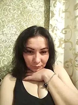 Snapshot of Mia24Blove chatting on 04/01/26, 07:00 Mia24Blove online show from 04/01/26, 07:00