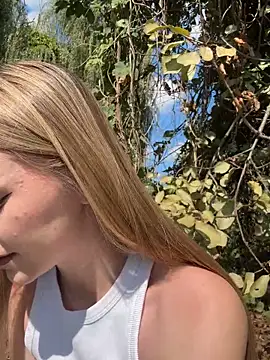 MilaMoone online show from 09/21/25, 10:06