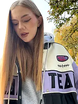 MilaMoone online show from 11/15/25, 10:34