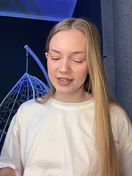 MilaMoone online show from 02/01/26, 10:47