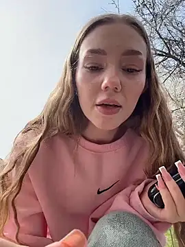 MilaMoone online show from 03/19/26, 11:03