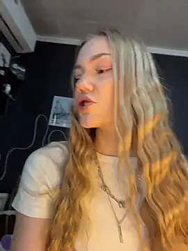 MilaMoone online show from 03/21/26, 11:04