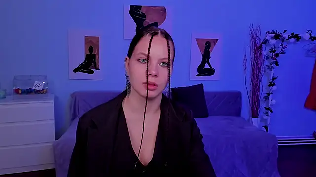 BetsyKiss online show from 09/22/25, 05:09