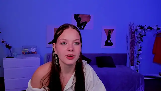 BetsyKiss online show from 10/03/25, 05:26