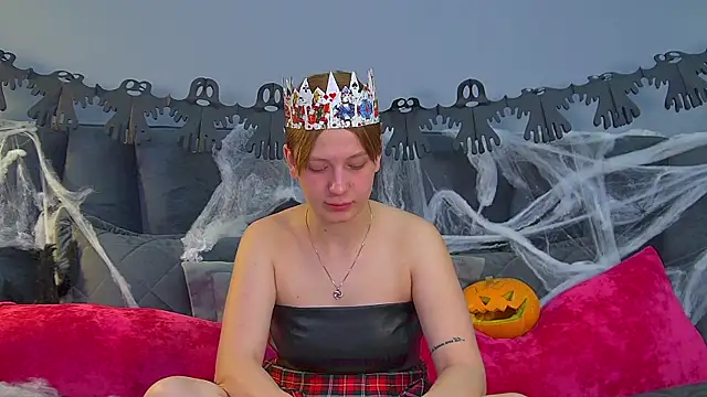 BeatriceBinoche online show from 10/29/25, 06:37