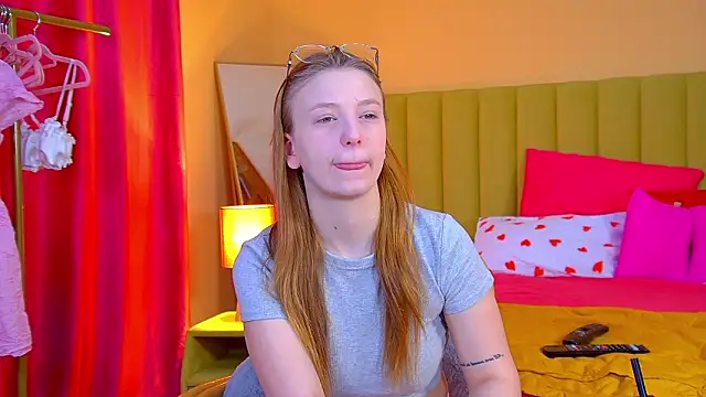 Snapshot of BeatriceBinoche chatting on 03/10/26, 06:29 BeatriceBinoche online show from 03/10/26, 06:29