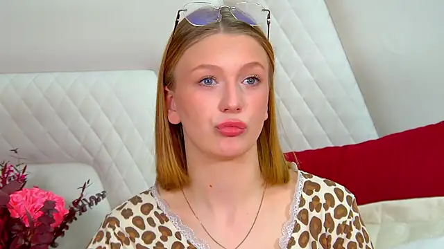 Snapshot of BeatriceBinoche chatting on 04/11/26, 06:23 BeatriceBinoche online show from 04/11/26, 06:23