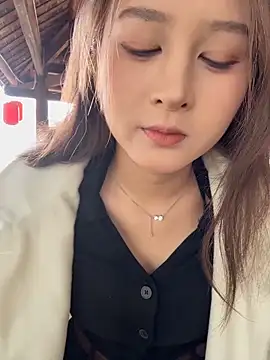 yuki june online show from 01/17/26, 07:46