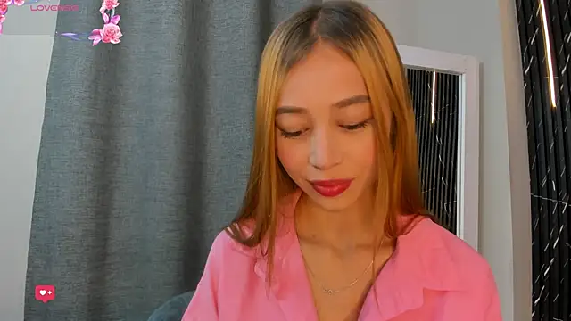 Snapshot of Naomi_Rousse chatting on 05/04/26, 01:07 Naomi Rousse online show from 05/04/26, 01:07