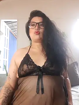 Snapshot of Andrea_secret_ chatting on 04/24/26, 02:08 Andrea secret online show from 04/24/26, 02:08