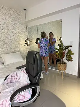 EMILIIA RICHTER   online show from 11/09/25, 12:03